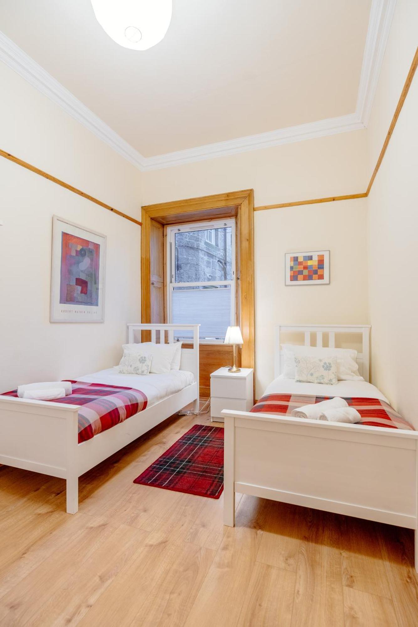 Beautiful Spacious Ground Floor Newington Flat Единбург Екстериор снимка